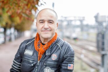 Portrait d'Abdelwaheb Sefsaf par Christophe Péan lors du festival des Francophonies de Limoges, septembre 2025