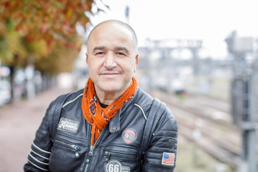 Portrait d'Abdelwaheb Sefsaf par Christophe Péan lors du festival des Francophonies de Limoges, septembre 2025