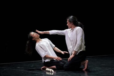 Photo du spectacle "Waré Mono" de Kaori Ito par Anaïs Baseilhac