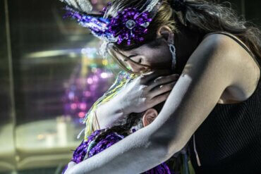 Photo du spectacle Valentina de Caroline Guiela-Nguyen © Jean-Louis Fernandez