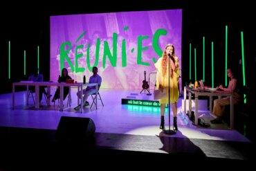 Photos du spectacle Radio Live : Réuni·es d'Aurélie Charon par Christophe Raynaud de Lage