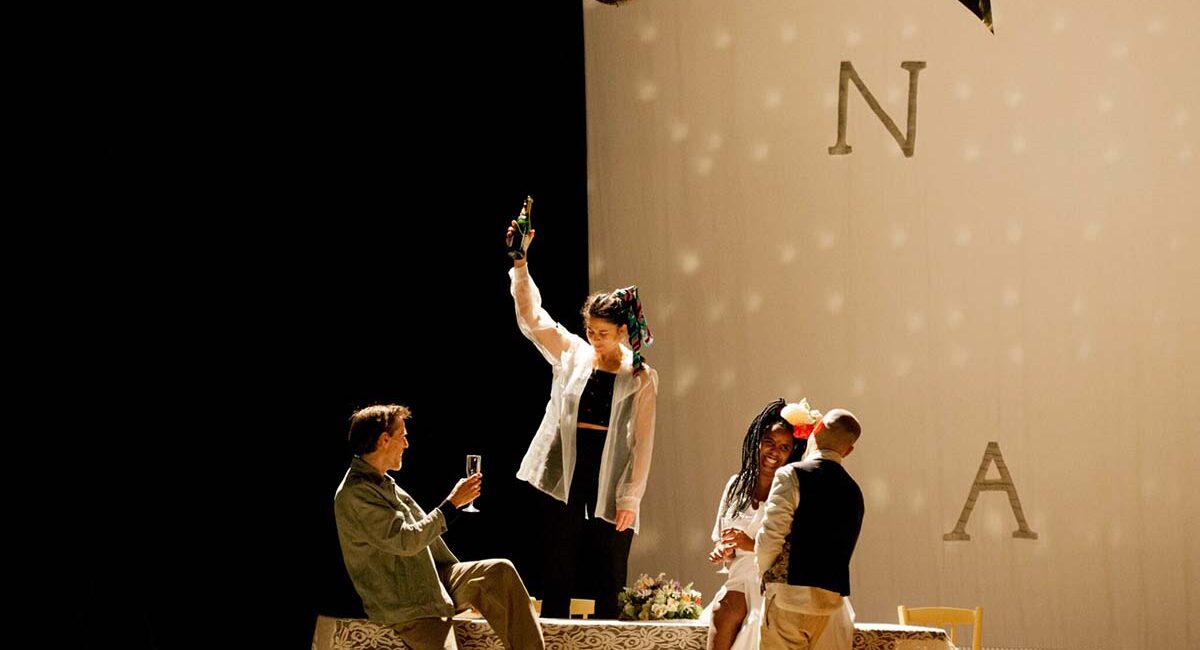 Photo du spectacle "D'autres familles que la mienne" d'Estelle Savasta par Danica Bijeljac
