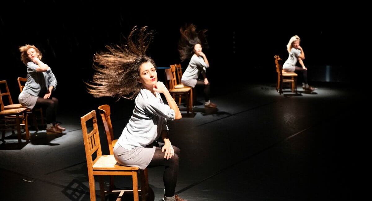 Photos du spectacle Rosas Danst Rosas © Anne van Aerschot