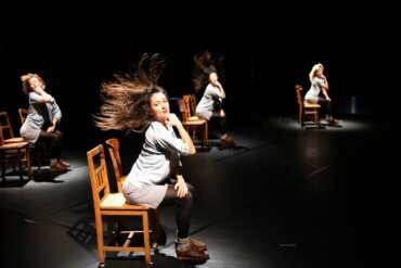 Photos du spectacle Rosas Danst Rosas © Anne van Aerschot